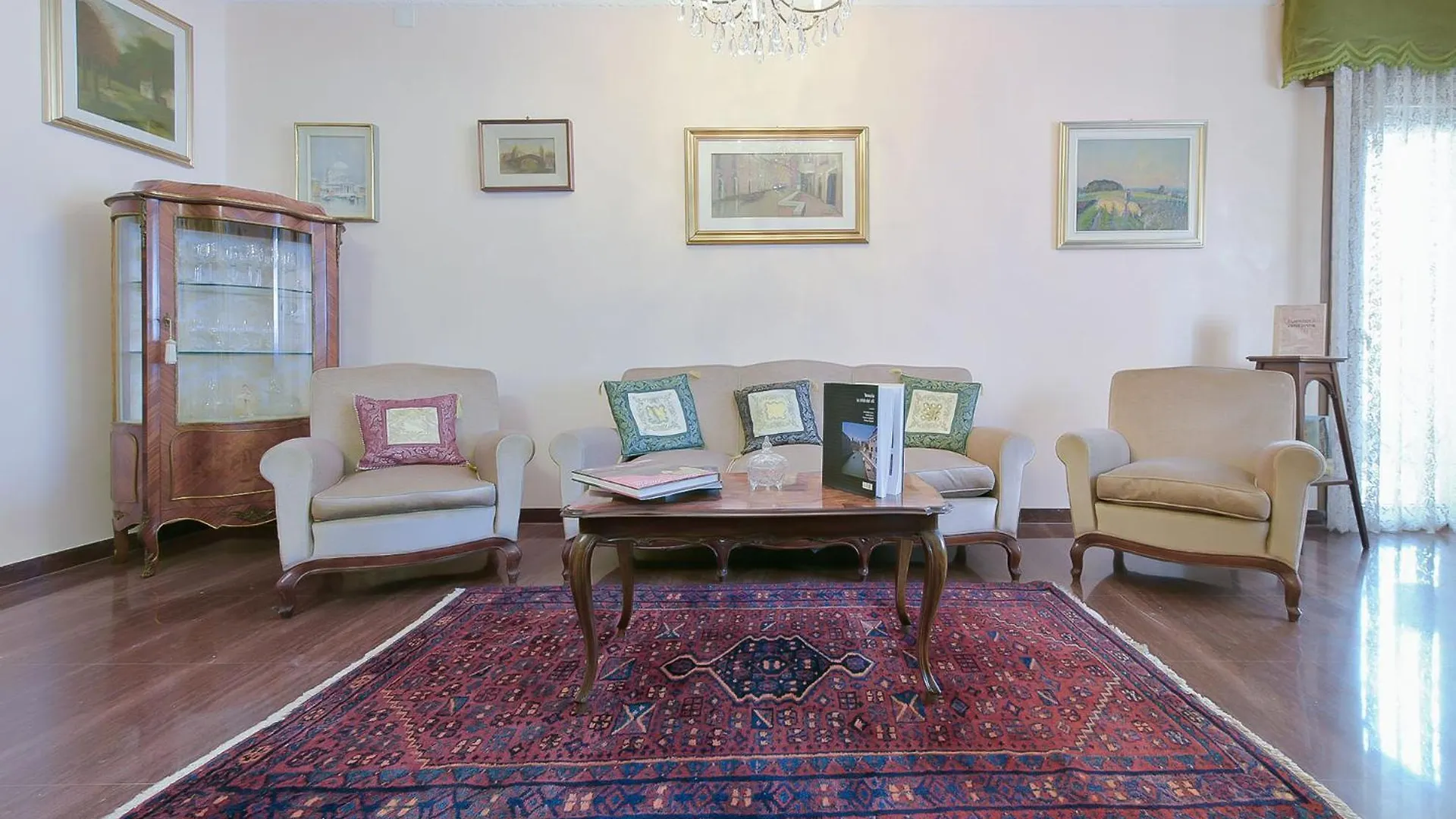 Queen Home Isabel Mestre